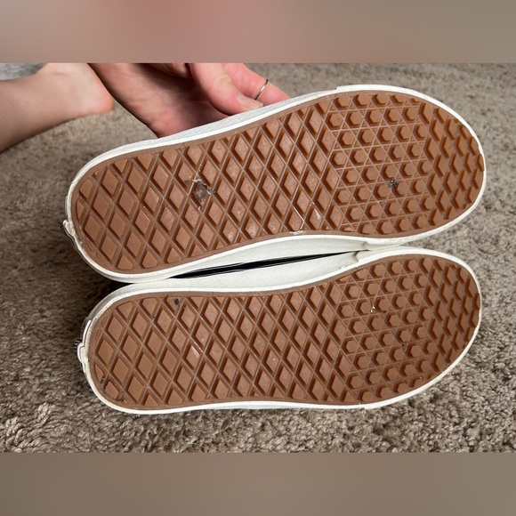 Sherpa Lined Vans - Picture 3 of 3